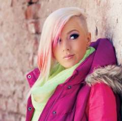 Поли Генова с нова визия