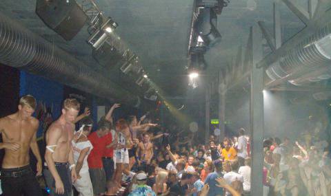 Изненадващи проверки на дискотеки в Слънчев бряг