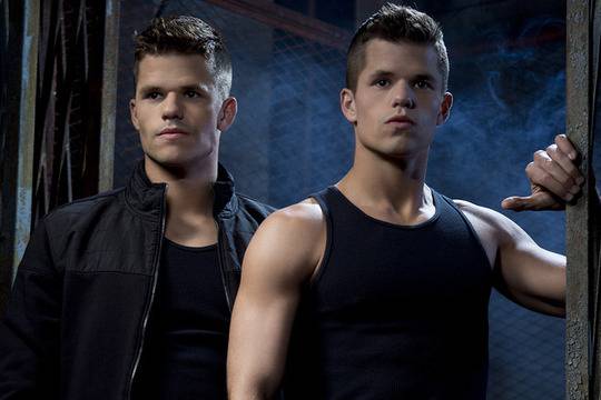 Близнаците Скаво стават върколаци