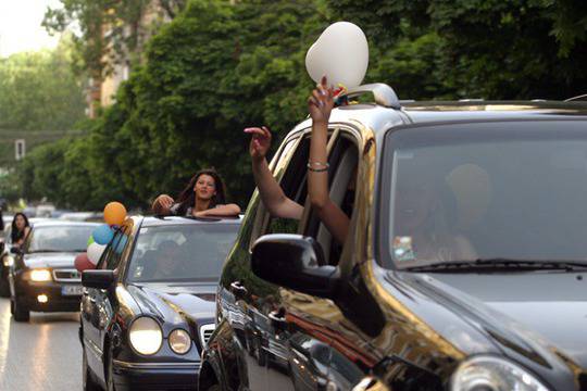 10 от най-нелепите абитуриентски модни изцепки