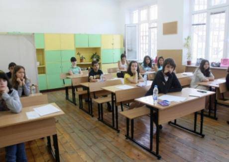 Днес започват матурите след 12 клас и националното външно оценяване след 7 клас