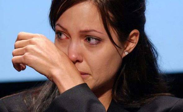 Лелята на Анджелина Джоли почина от рак