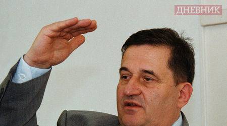 Токът не трябва да се замразява, а да се постигне равновесна пазарна цена, съветва експерт