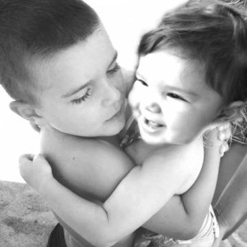 Неочаквана комбинация: Никол Божинова и Валери-младши заедно видяна 11512 коментари 15