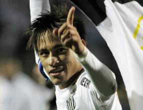 Неймар подписа официално с Барселона за пет години