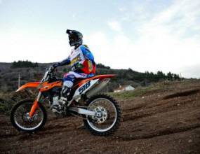 Правят купа „Дени“ в памет на загиналия кросист