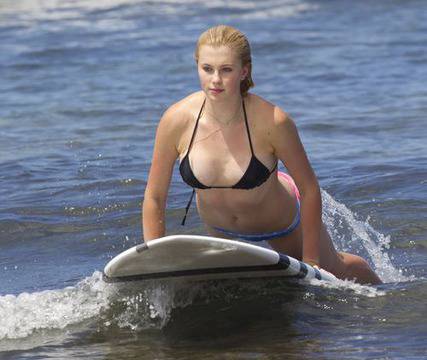 Вижте какво сътвориха гените на Алек Болдуин и Ким Бейсинджър (СНИМКИ)