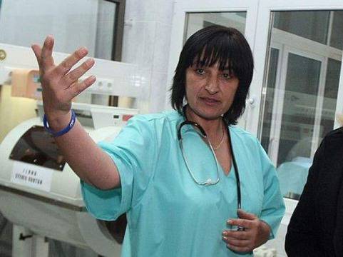 Сестрата на Бойко Борисов д-р Красимира Иванова: Върнах се на работа, но в друга АГ болница!