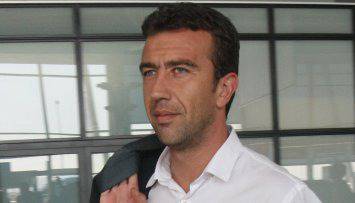 БФС глоби Гошо Петков заради жеста с ”мустака”