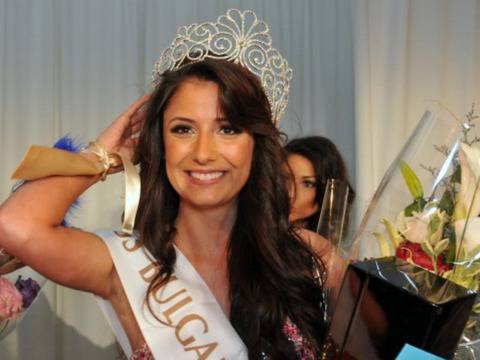 Най-красивата българка в САЩ е Невена Чалова