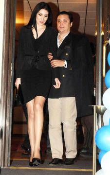 Васил Петров: Голите снимки на приятелката ми са нещо съвсем нормално!