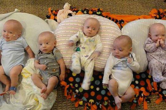 Аплодисменти за майките на петзнаци!