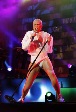 Джеси Джей вилнее с лимузина в София