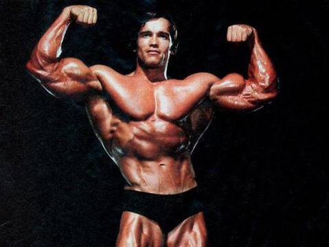 Шварценегер отново назобен