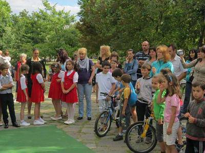 Десислава Желязкова подари на децата от район „Западен“ концерт по случай Деня на детето