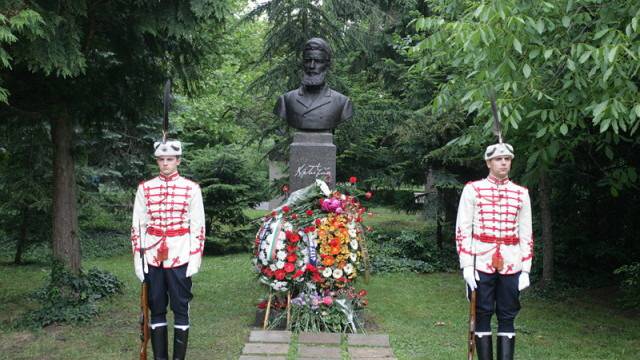 В памет на Ботев и героите, загинали за свободата на България
