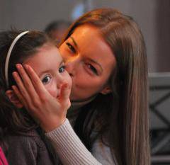 Бременната Даниела Янков се венча и в църква