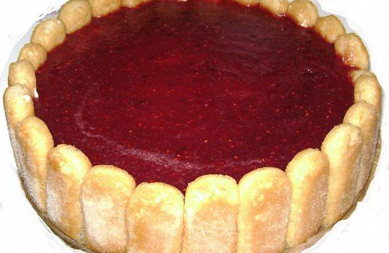 „Плодова шарлота“