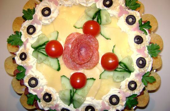 Солена торта с печени маслени блатове