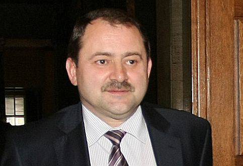 Съдия Пенгезов осъди “Уикенд” за 50 бона