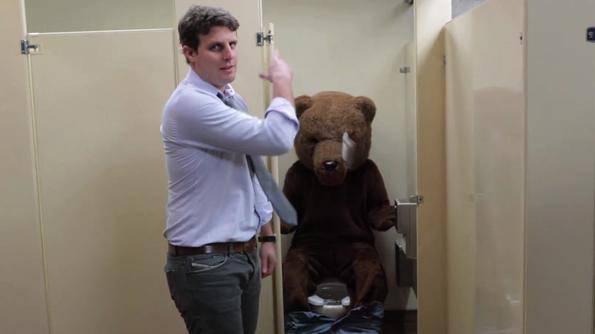 ВИДЕО: Мокри кърпички за мъже с големи нужди