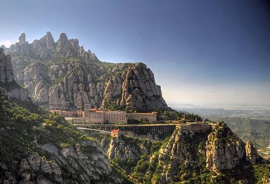 Манастир Санта Мария де Монсерат (Santa Maria de Montserrat)