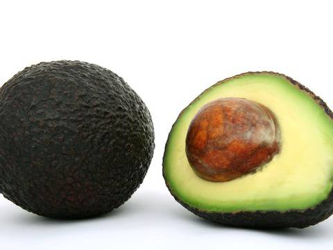 Маска с кафе и авокадо за шия и деколте