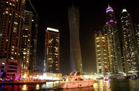 Откриха най-високата усукана сграда в света