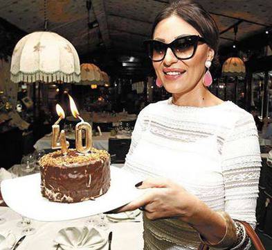 Ceca отпразнува рождения си ден със семейството