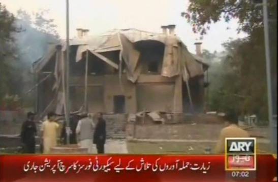 Бомба взриви 11 студентки в Пакистан