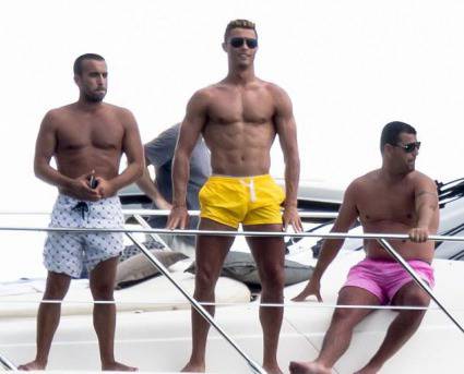 Кристиано показва мускули в Маями (снимки)