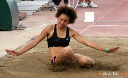 Дейзи Иса шампионка с норматив за световно