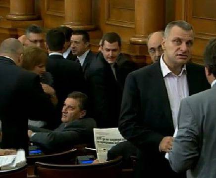 Народното събрание събра кворум