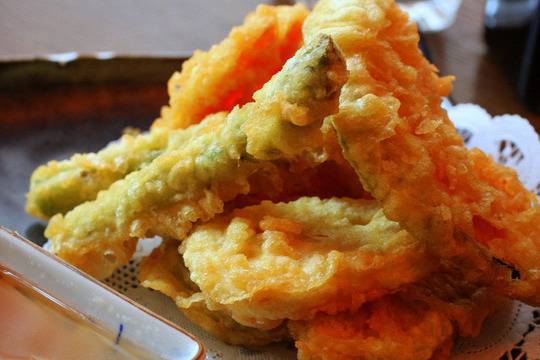 Панирани тиквички