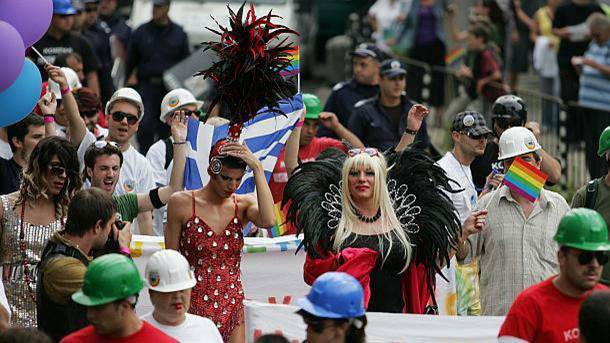 Отмениха гей парада в София