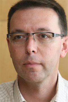 Заповед за спецпрокурорки: Без червени коси и ноктите до 3 мм