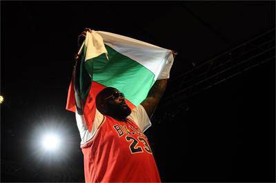 Рик Рос излезе на сцената в Пловдив с българското знаме