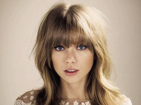 Тейлър Суифт: Ед Шийрън е обсебен от меча на Питър Джаксън