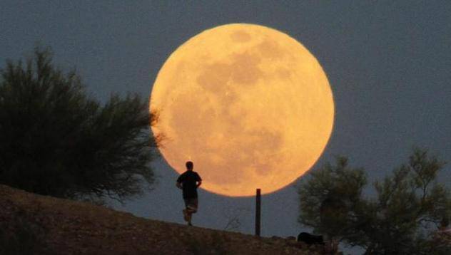 Ще наблюдаваме Супер Луна в неделя