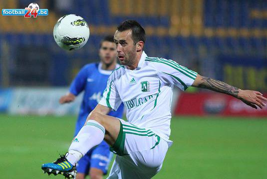 Гулдан в ролята на къртица