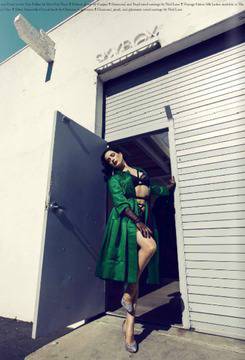 Дита Фон Тийз: На 40 и на корица