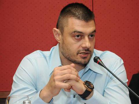 Юлияна Плевнелиева и кръгът „Капитал“ организирали хакерска атака срещу Бареков