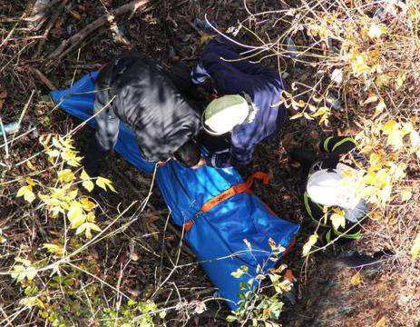 Издирван 2 дни мъж бе намерен обесен на дърво