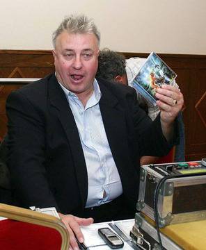 Данчо Стълбицата духа 63 свещи: Чувствам се прекрасно, но дългите партита взеха да ме уморяват