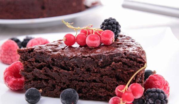 Шоколадов сладкиш с лешници