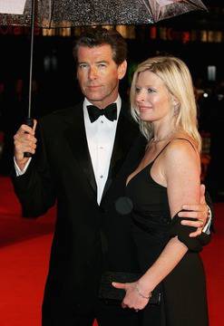 Дъщерята на Пиърс Броснан почина от рак на яйчниците