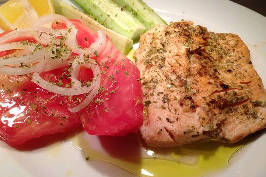 Сьомгова пъстърва на тиган здравословно