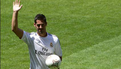 Осем хиляди посрещнаха Иско на „Бернабеу“