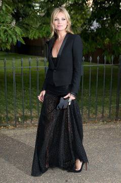 Кейт Мос проектира аксесоари за телефони