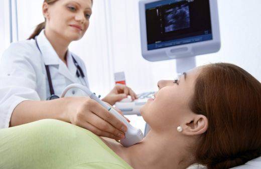 Д-р Николай Райков: Склерозиращата терапия не „изпарява“ щитовидните възли